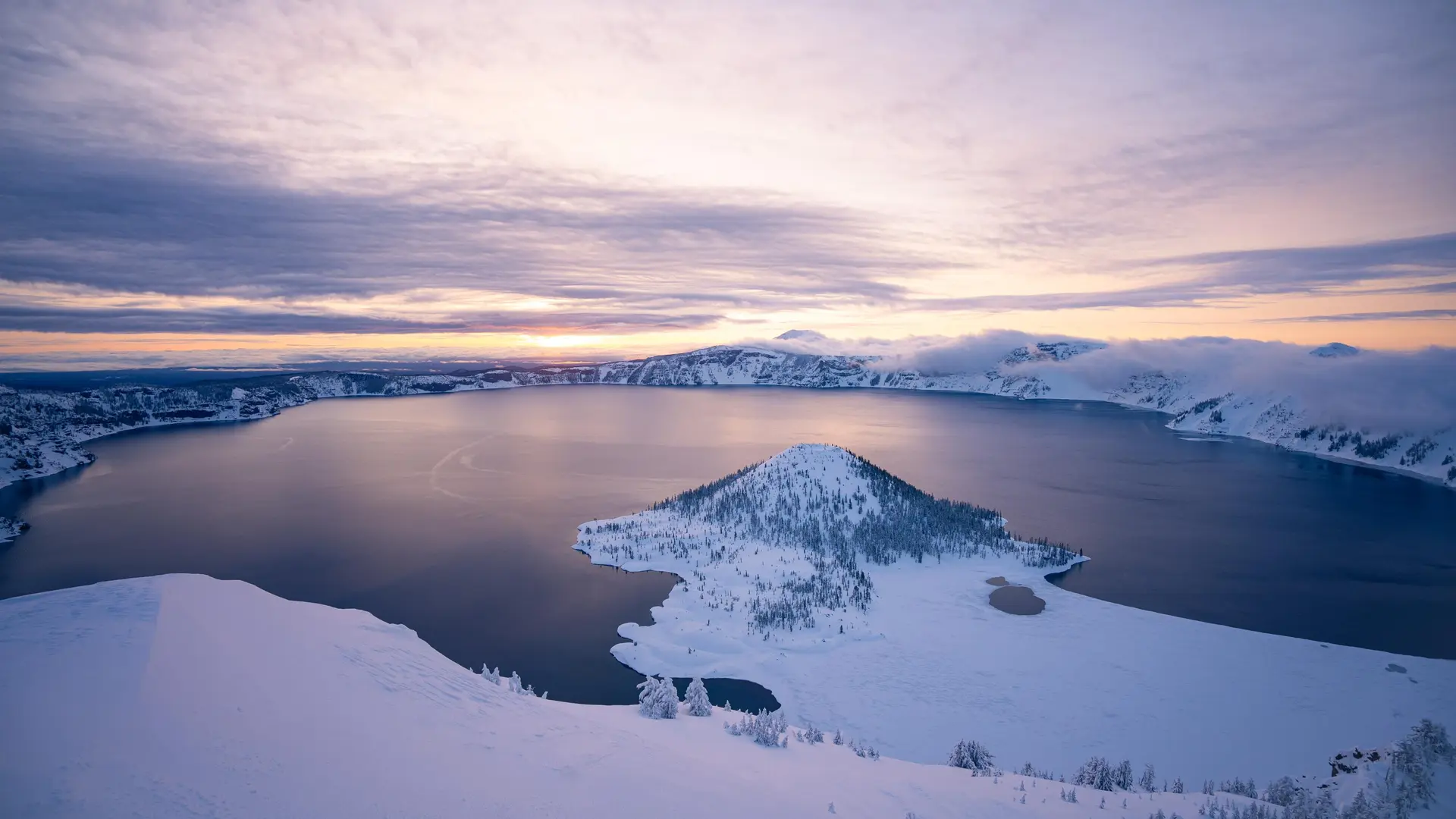 火山口湖 火山口 风景 雪 自然 云 湖 冬天 天空 水 月亮