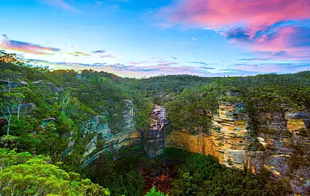 树木 岩石 森林 风景 瀑布 天空 云 自然 阳光  电脑壁纸 4K壁纸