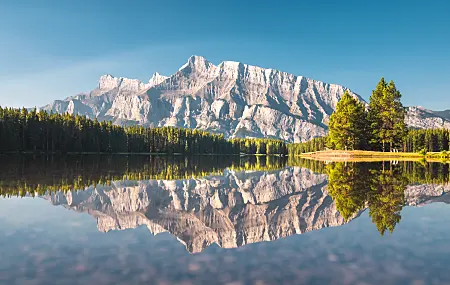 风景 自然 山脉 湖泊 倒影 松树 森林  电脑壁纸 4K壁纸