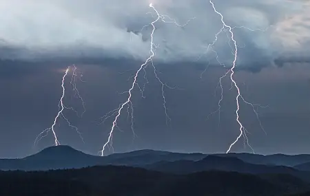 暴风雨 雷雨 雷电 自然 风景 山 云 摄影  电脑壁纸 4K壁纸