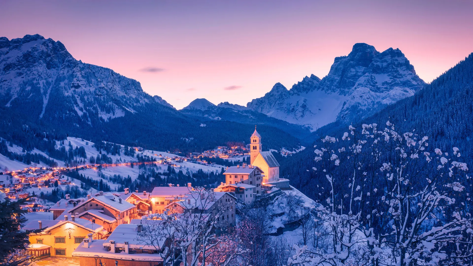 风景 冬季 雪地 自然 村庄 山脉 灯光  电脑壁纸 4K壁纸