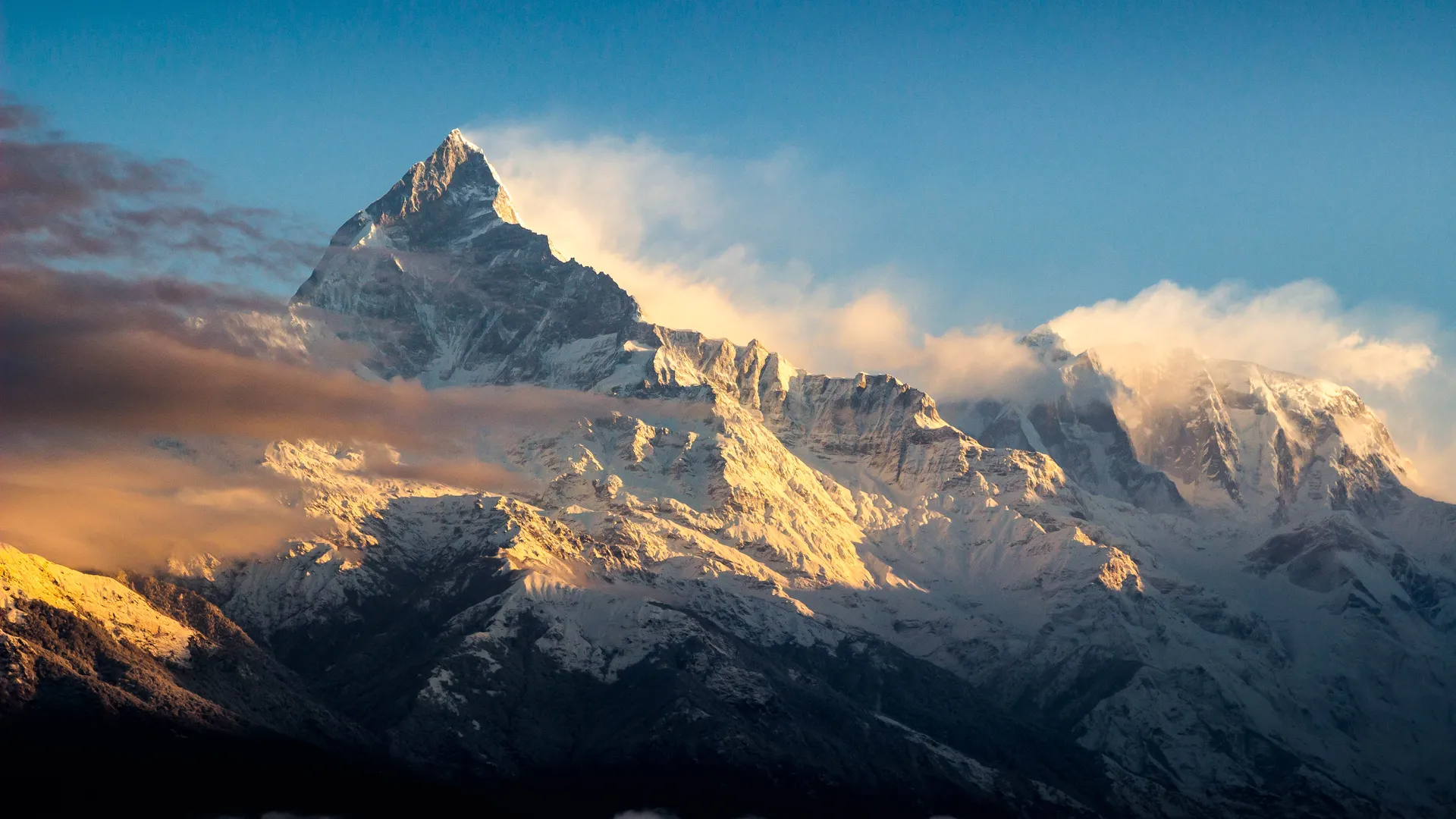 风景 山脉 雪 风 山顶 阳光 天空蓝色 晴朗天空 蓝色 4K壁纸