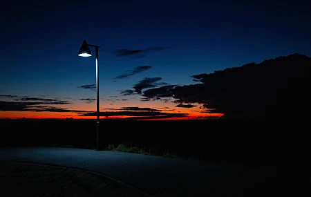 夜 灯光 黑暗 道路 路灯 日落 天空 云彩 