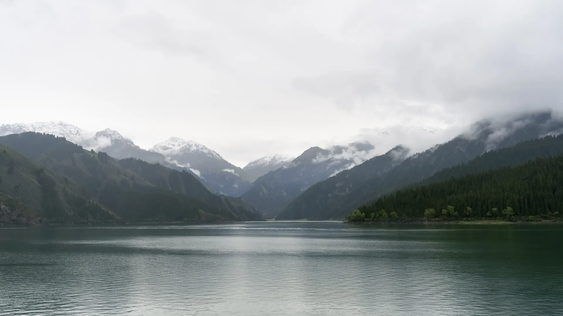 中国 江水 天山 天池 山水 水 天空 云 自然 山脉 