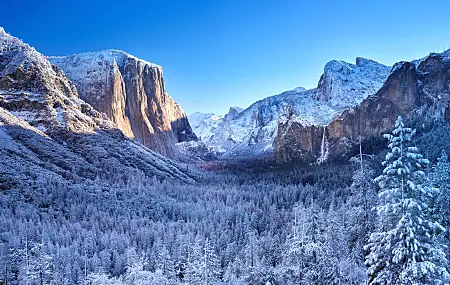 自然 风景 山脉 天空 冬天 树木 森林 晴朗的天空 雪山 雪 约塞米蒂国家公园 山谷 加利福尼亚州 