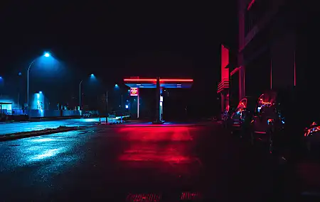 AI艺术 夜晚 霓虹灯 道路 路灯 车辆 汽车 