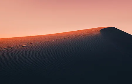沙漠 干燥 日落 灯光 橙色 阴影 丘陵 沙子  电脑壁纸 4K壁纸