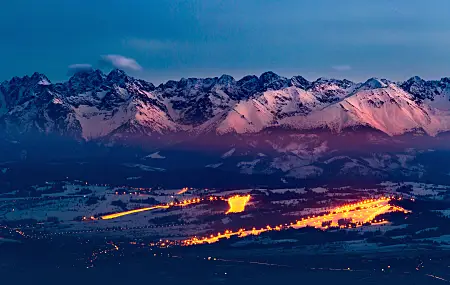 塔特拉山脉 雪山 滑雪胜地 黄昏 城市灯光 波兰  电脑壁纸 4K壁纸
