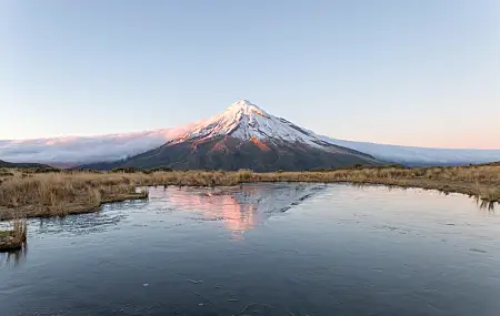 新西兰 风景 云 池塘 雪 自然 塔拉纳基山 山脉 反射 水  电脑壁纸 4K壁纸