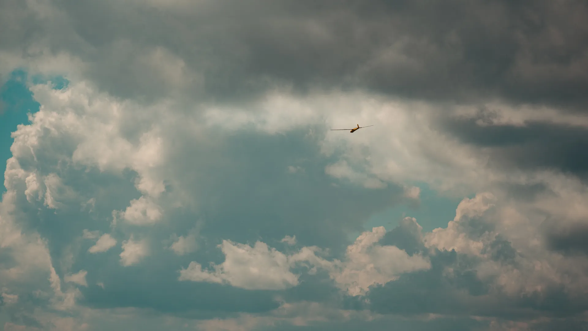 云 飞机 天空 极简主义 飞机 天空 景观 4K壁纸