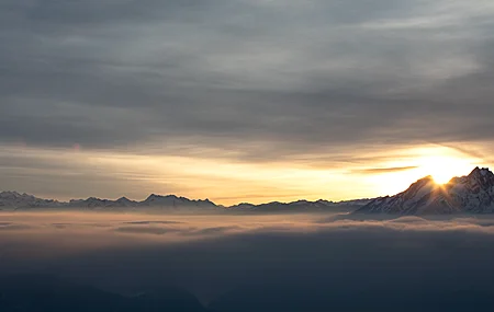 自然 风景 云 天空 山 雪 日出 山景 4K壁纸