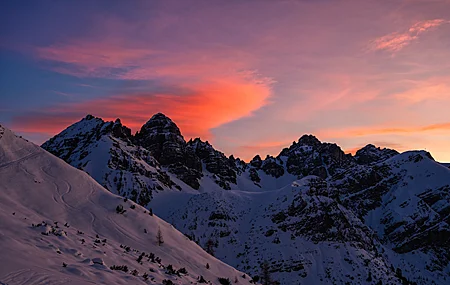 自然 风景 山脉 云 雪 冬天 岩石 粉红色的云 天空 日落 4K壁纸