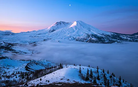 自然 景观 山脉 雪 冬天 树木 新月 云 天空 4K壁纸