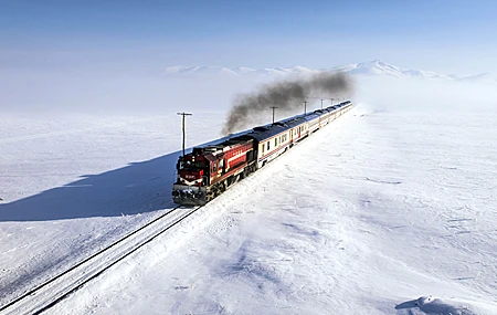 火车 机车 雪地 雪 机械 自然 风景  电脑壁纸 4K壁纸