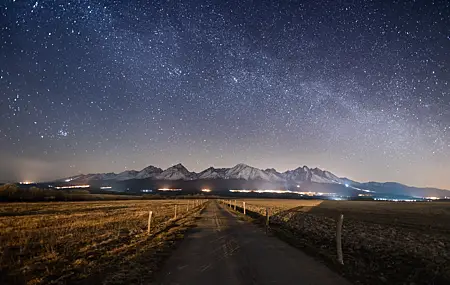 星星 繁星 夜 风景 山脉 夜空 天空 道路 4K壁纸