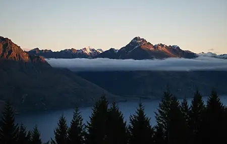 风景 森林 山脉 云 水 湖 自然 4K壁纸