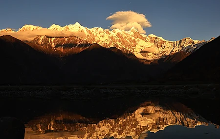 云 山 雪 自然 天空 水 反射 阳光 日落辉光