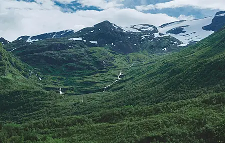 风景 自然 山脉 山谷 云  大自然景观