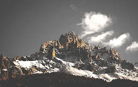 山 雪 云 风景 自然 米色  电脑壁纸 4K壁纸