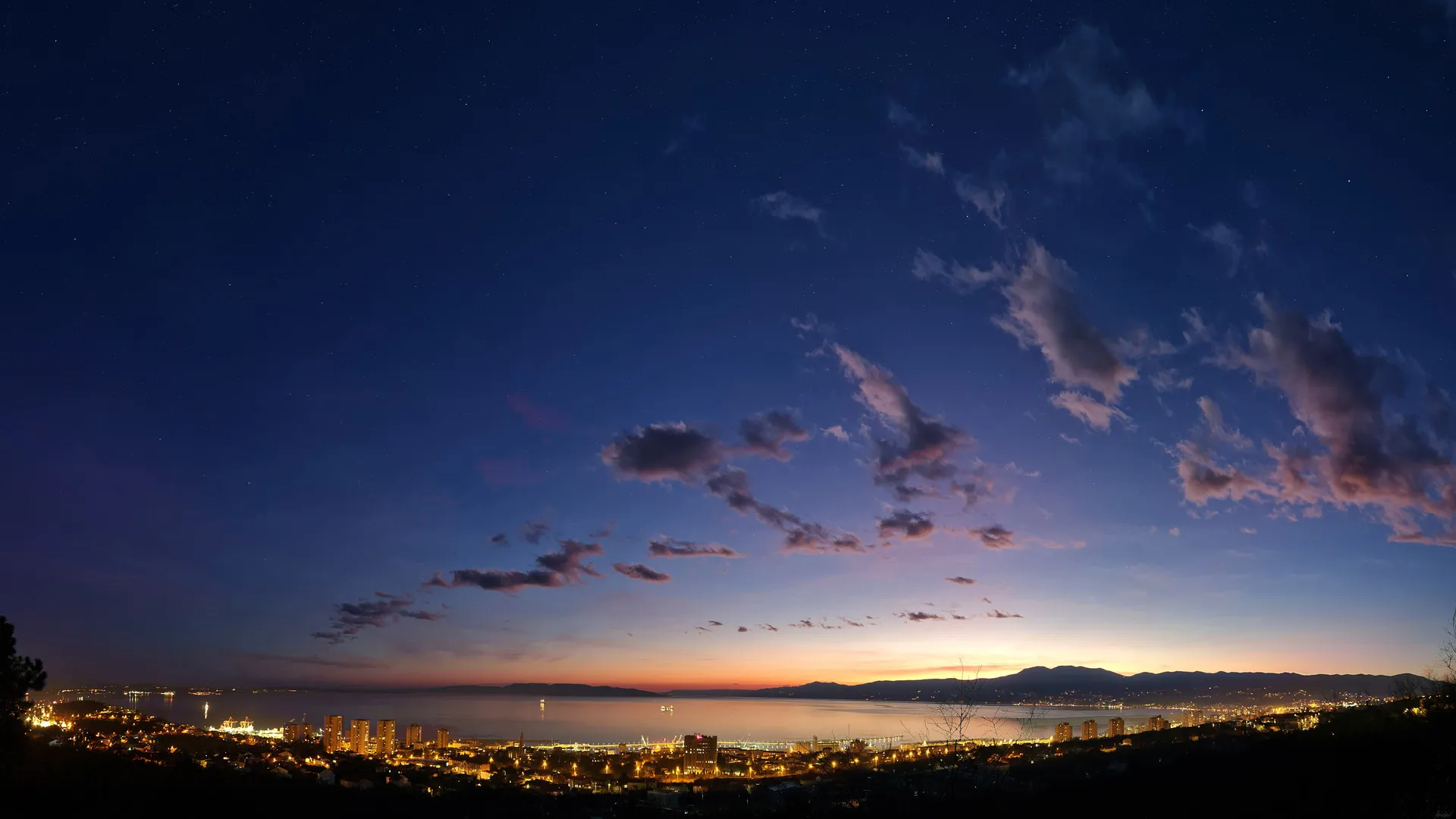 克罗地亚 夜 云 城市 海景 船 电脑壁纸 8K壁纸