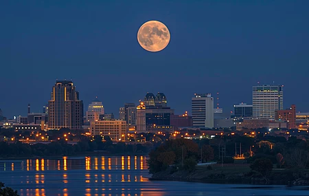 天际线 城市 蓝色小时 月亮 电脑壁纸 4K壁纸