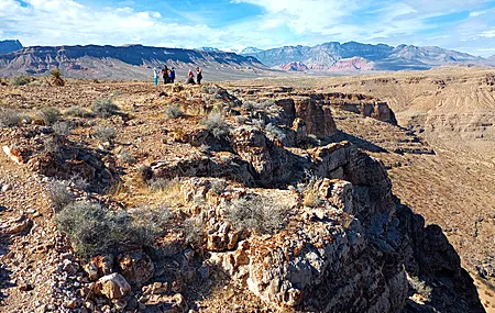 拉斯维加斯 沙漠 徒步旅行 大自然 山景 山顶 电脑壁纸 4K壁纸