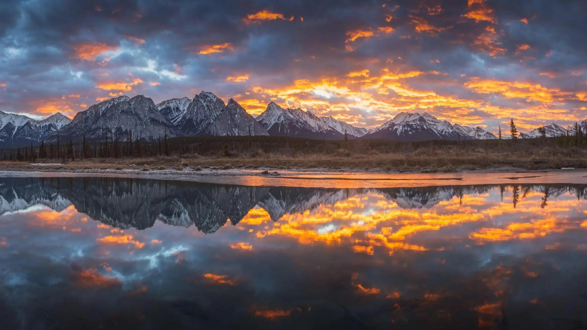 云 日落 加拿大 艾伯塔省 湖泊 风景 山脉 山口 自然 海滩 电脑壁纸 8K壁纸