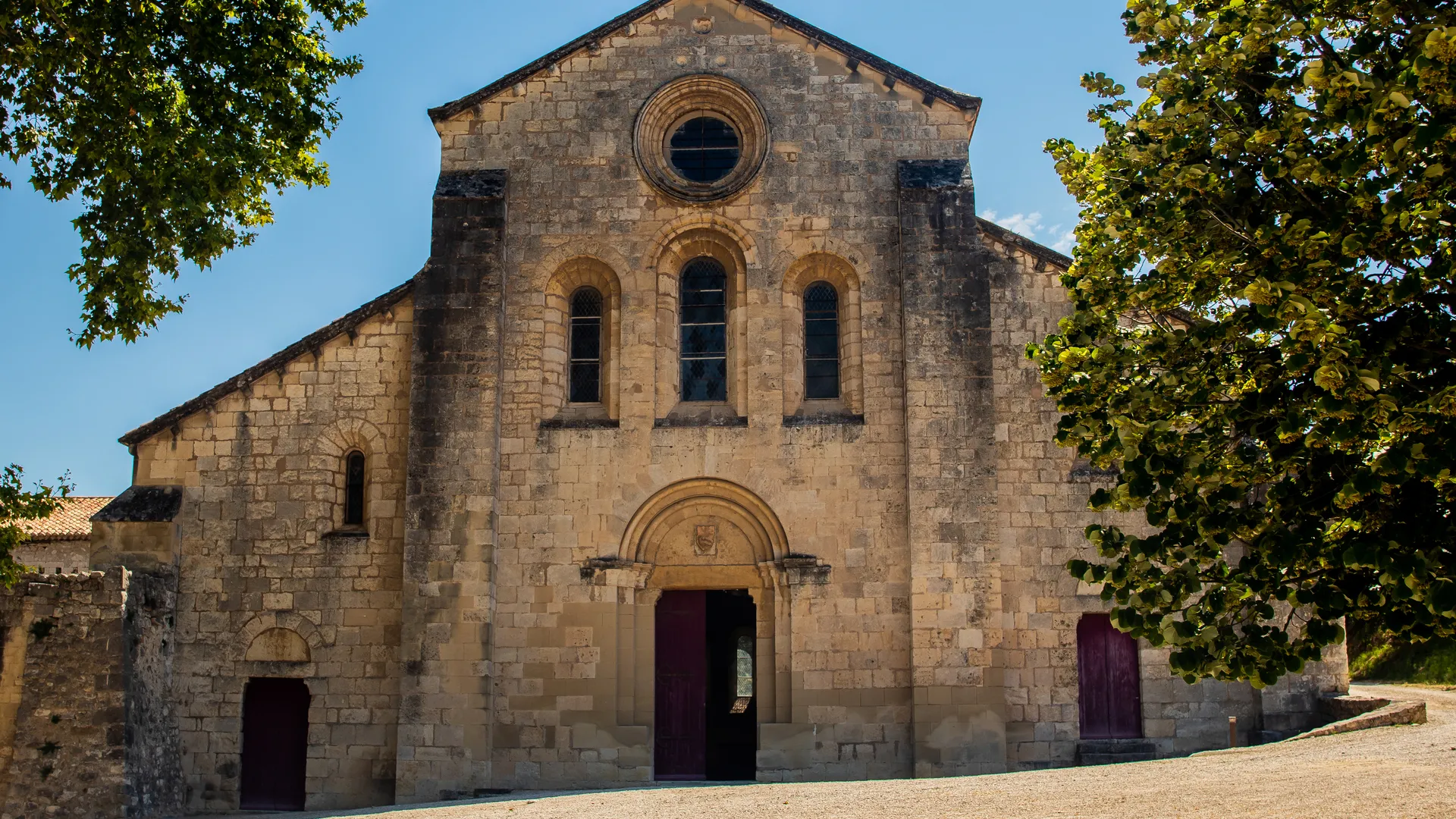 老建筑 修道院 正面景观 电脑壁纸 4K壁纸