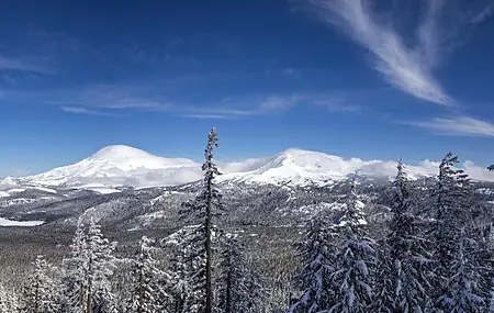 自然 景观 雪 冬季 俄勒冈州 山脉 森林 云 松树 卷云 电脑壁纸 4K壁纸