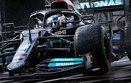 奔驰 赛车 汽车 运动 赛车手 机械 电脑壁纸 4K壁纸