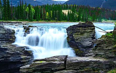 自然 瀑布 岩石 森林 天空  电脑壁纸 4K壁纸