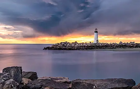 日落 大海 海岸 灯塔 自然 景观 电脑壁纸 4K壁纸