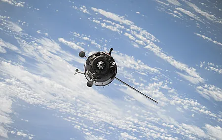 卫星 云 太空 联盟 地球  宇宙 飞船  电脑壁纸 4K壁纸