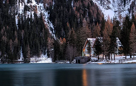 风景 自然 山脉 树木 房屋 建筑  电脑壁纸 4K壁纸