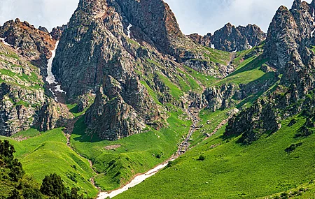 自然 风景 山脉 春天 天空 草地  电脑壁纸 4K壁纸
