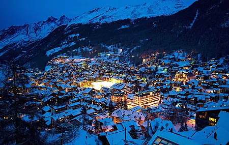 雪 阿尔卑斯山 风景 灯光 山脉 瑞士 夜晚 城市灯光 自然 雪峰 城市景观 冬季  电脑壁纸 4K壁纸