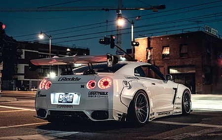 汽车 夜间 车辆 城市 白色 游戏 跑车 GTA 电脑壁纸 4K壁纸