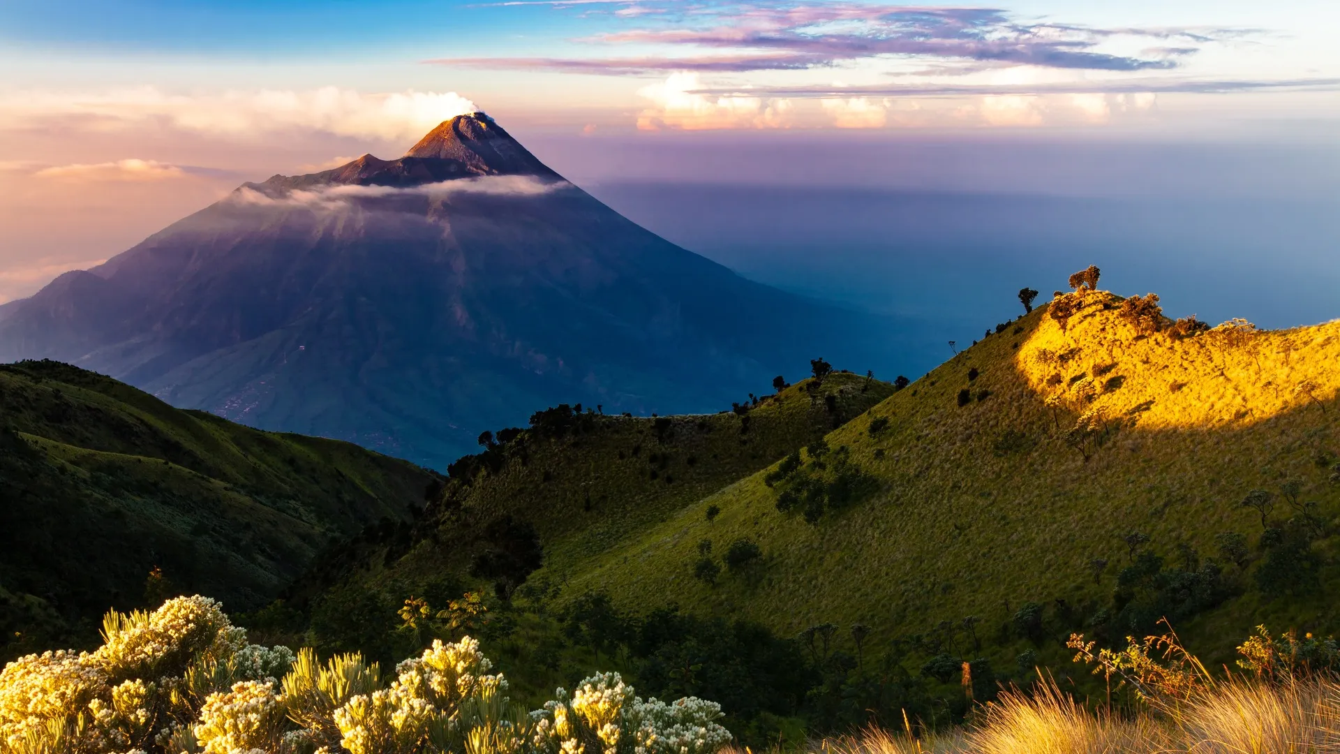火山 山顶 山脉 岛屿 自然 风景 4K壁纸