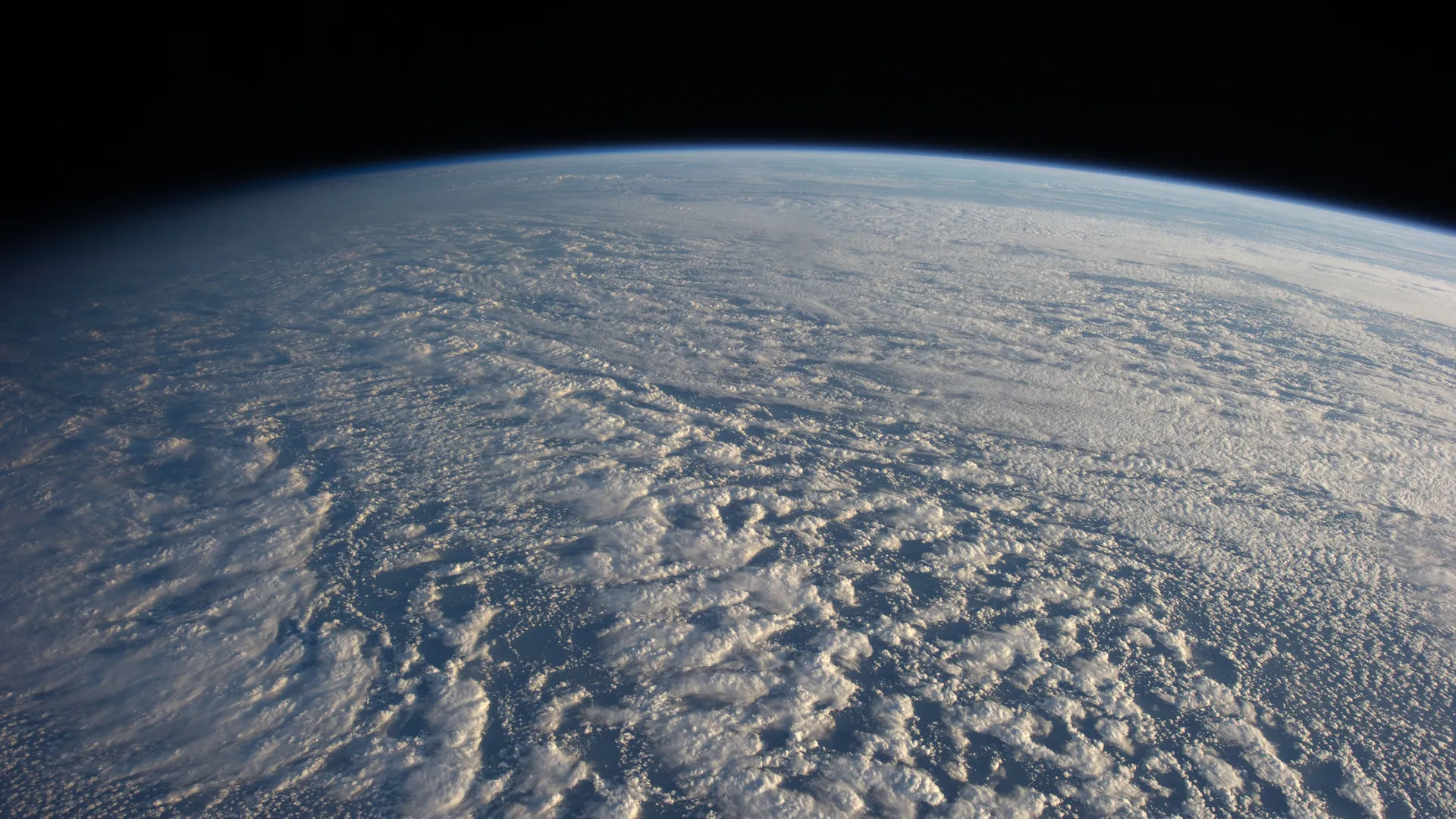 云 太空 海洋 轨道站 宇航局 空间站 太空 4K壁纸