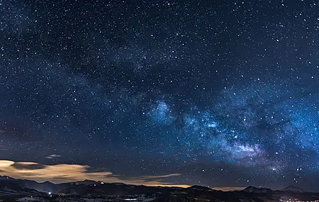 自然 繁星 树木 夜晚 蓝色 天空 银河 星空 星夜 4K壁纸