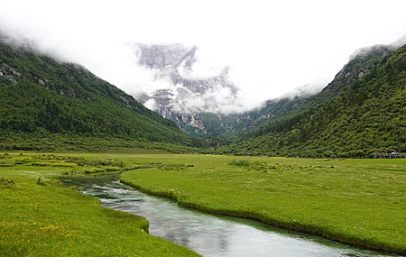 山景 自然 水 河流 云 草 山 4K壁纸