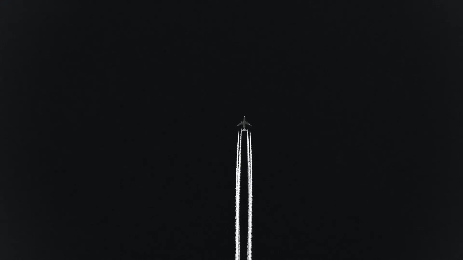 飞机 天空 烟雾 简单背景 黑色背景 极简主义 单色 4K壁纸
