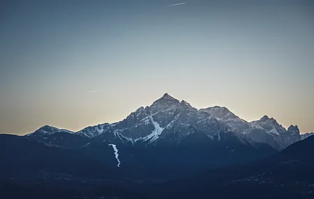 自然 雪 树 山 天空 风景 4K壁纸