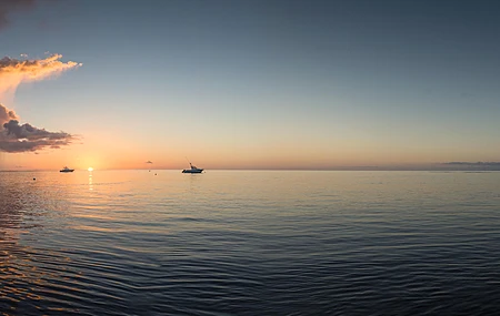 景观 海 地平线 日落 云 自然 船 全景 8K壁纸