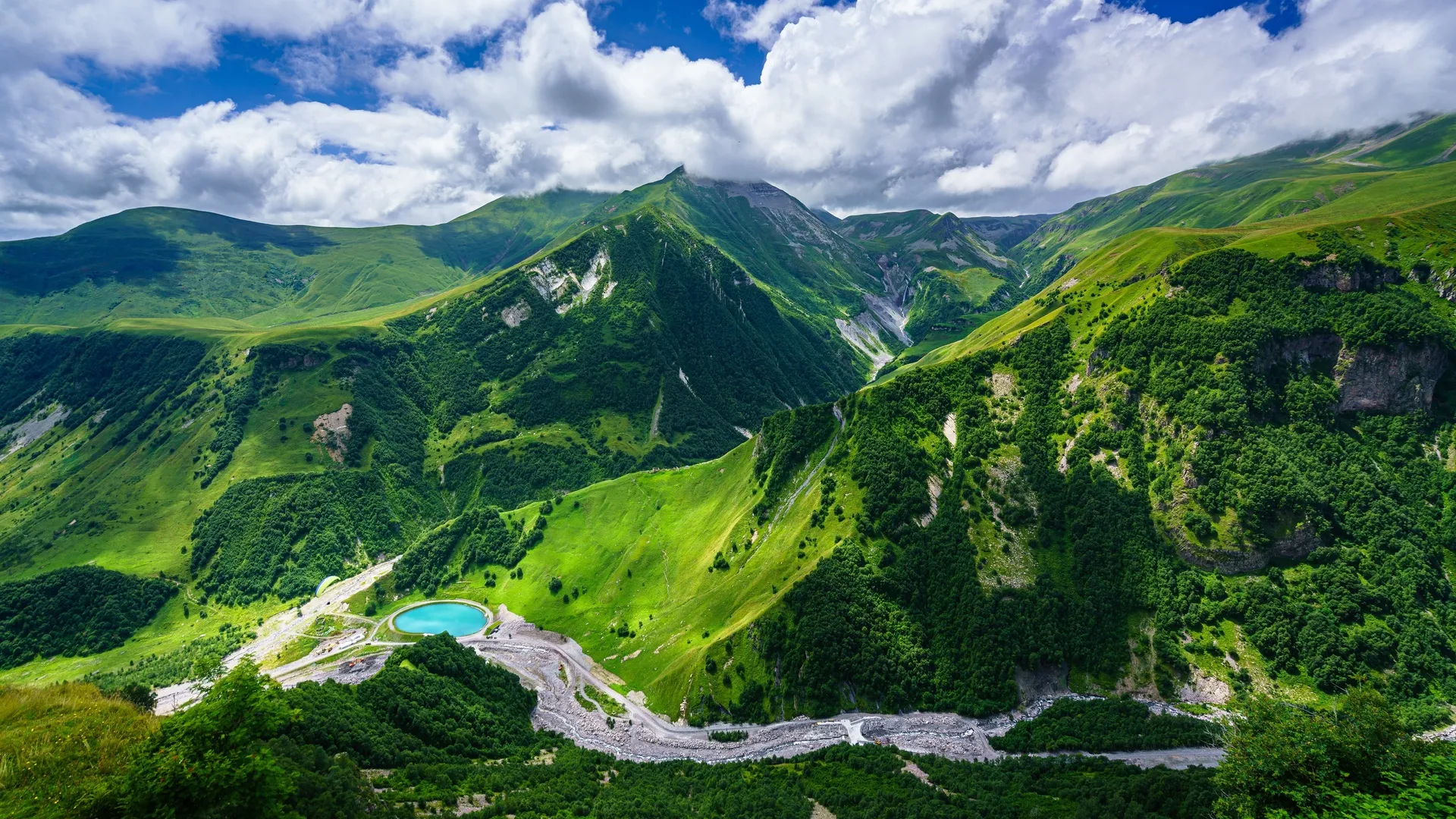 山 风景 云 树 滑翔伞 自然 4K壁纸