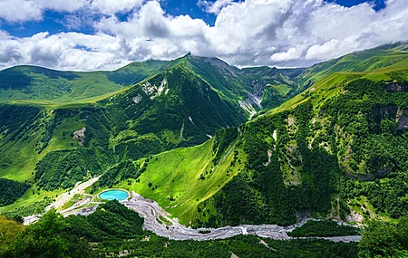 山 风景 云 树 滑翔伞 自然 4K壁纸