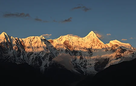 雪峰 日落 山景 山脉 雪山 8K壁纸