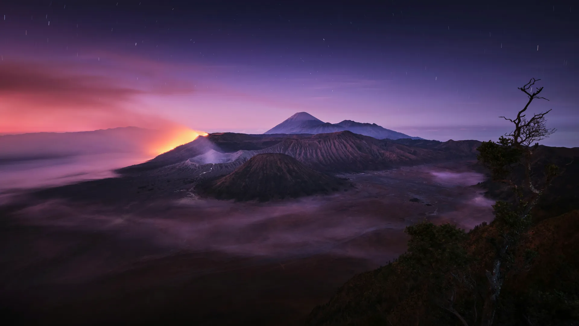 自然 景观 山脉 树木 火山 云 星星 夜雾 4K壁纸