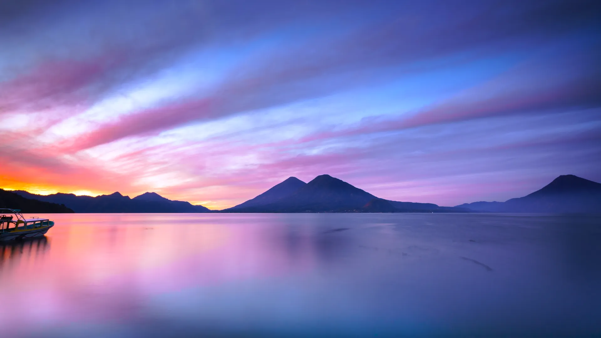 自然 风景 天空 云 山脉 船 水 河流 日落 4K壁纸