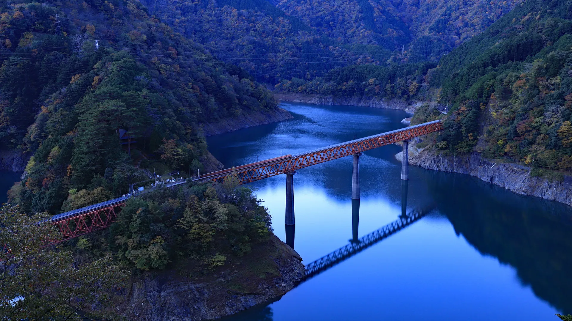 自然 景观 树木 森林 水 河流 电线 桥梁 山脉 彩虹桥 4K壁纸